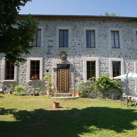 Les Ondines Hotel Gembrie Екстериор снимка