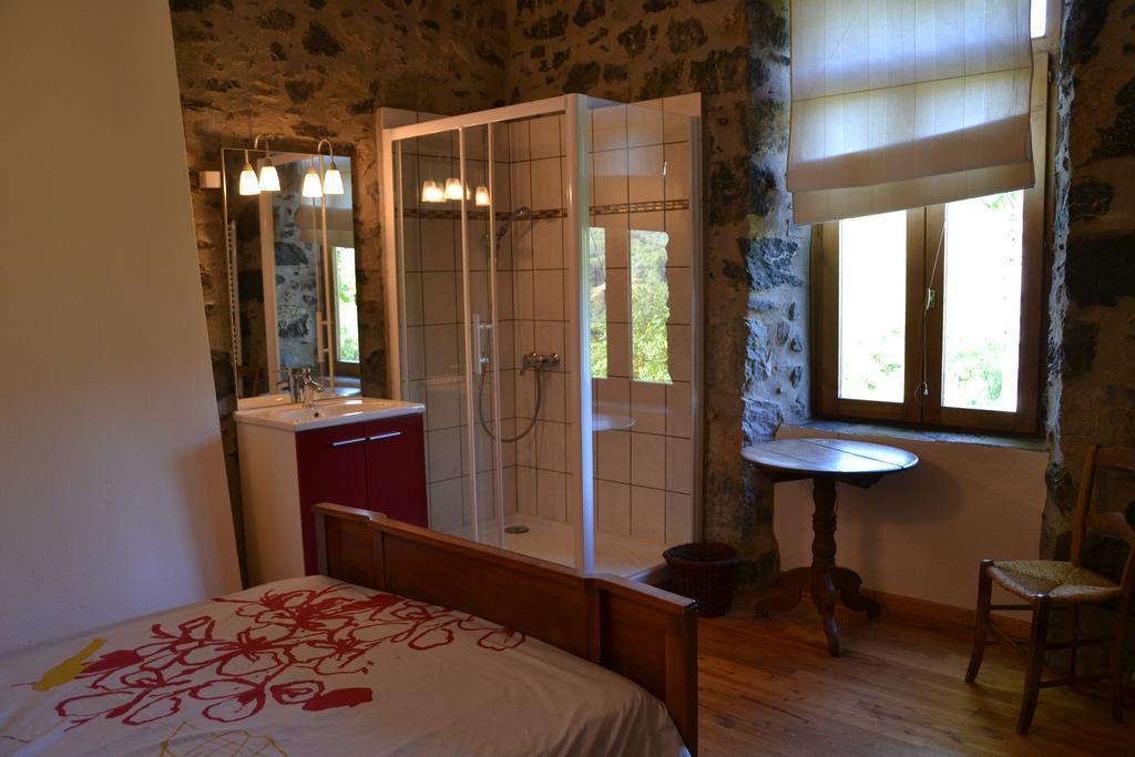 Les Ondines Hotel Gembrie Екстериор снимка