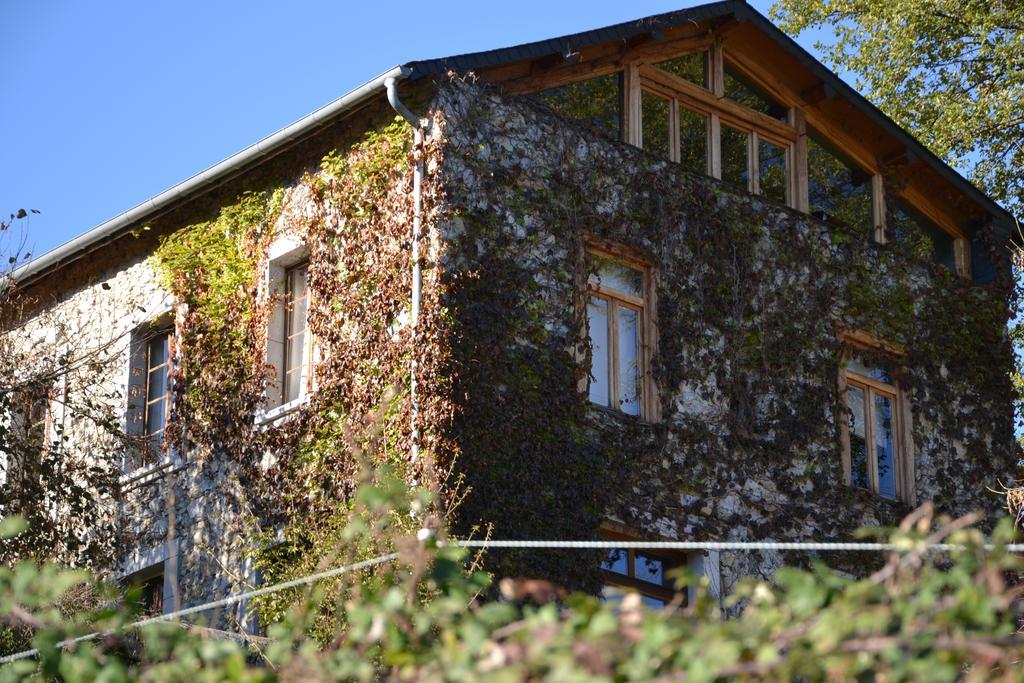 Les Ondines Hotel Gembrie Екстериор снимка